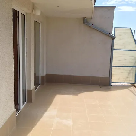 Lilia Guest house *