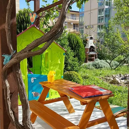 Къща за гости лилия