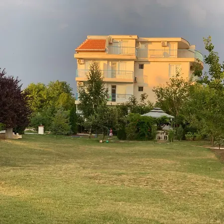 лилия 4* Несебър