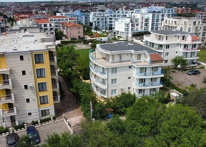 Lilia 4* Νεσέμπαρ