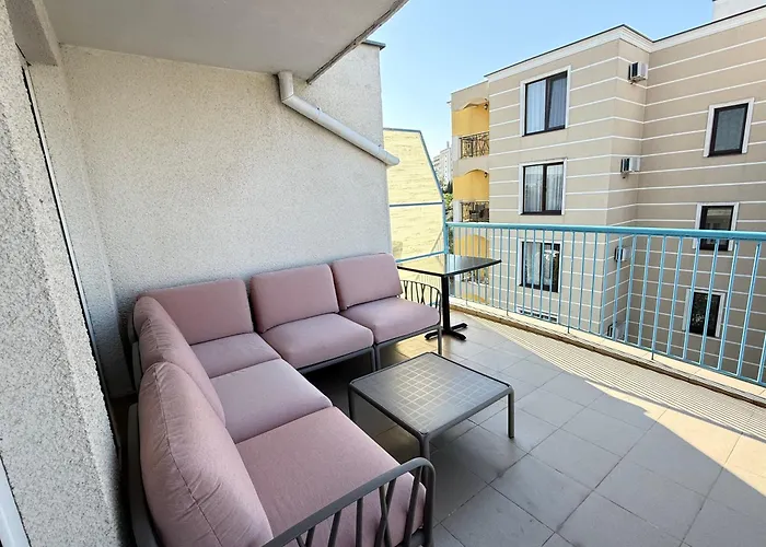 Lilia Πανσιόν 4*