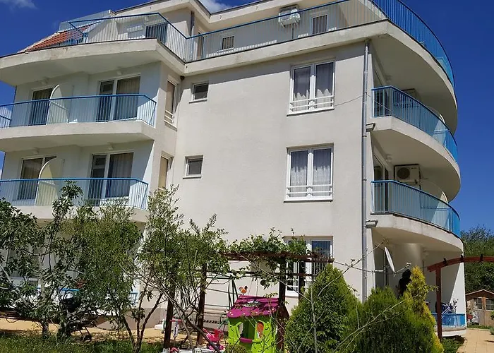 Πανσιόν Lilia