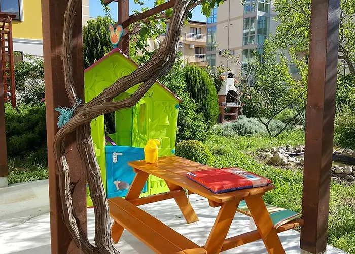 Πανσιόν Lilia