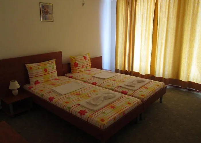 Πανσιόν Lilia 4*