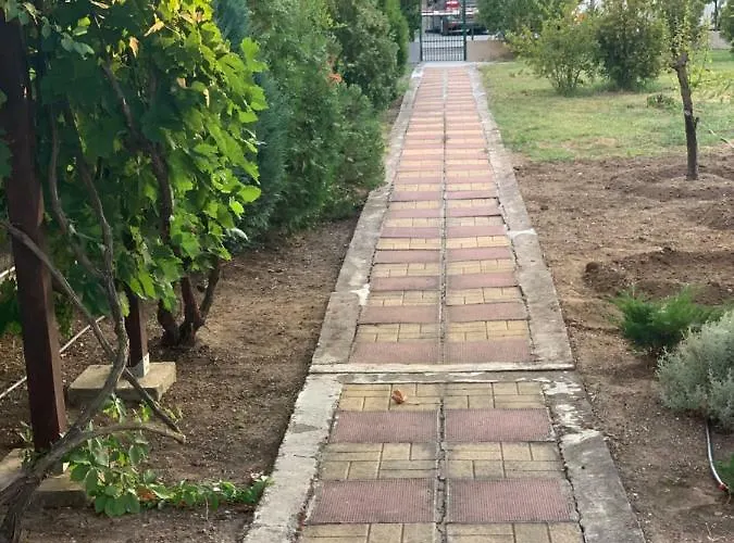 Πανσιόν Lilia 4*